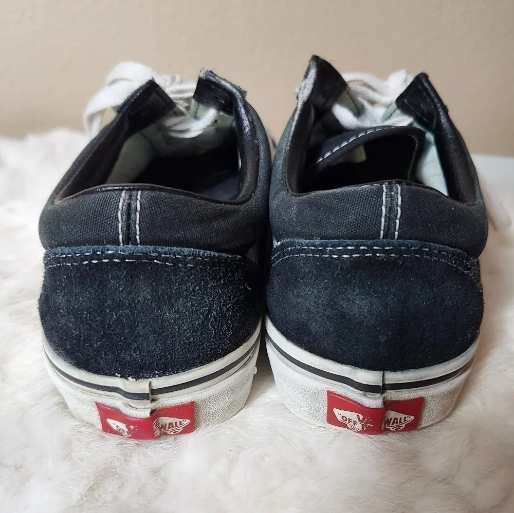 Vans Old Skool Black Low Top Sneakers-Womens 8/Mens 6.5